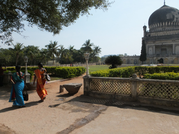 Qutb Shahi Tombs entry